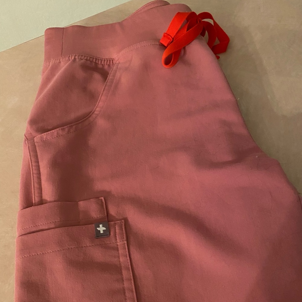 COPY - FIGS XS Pink ~ never put in the dryer 💕